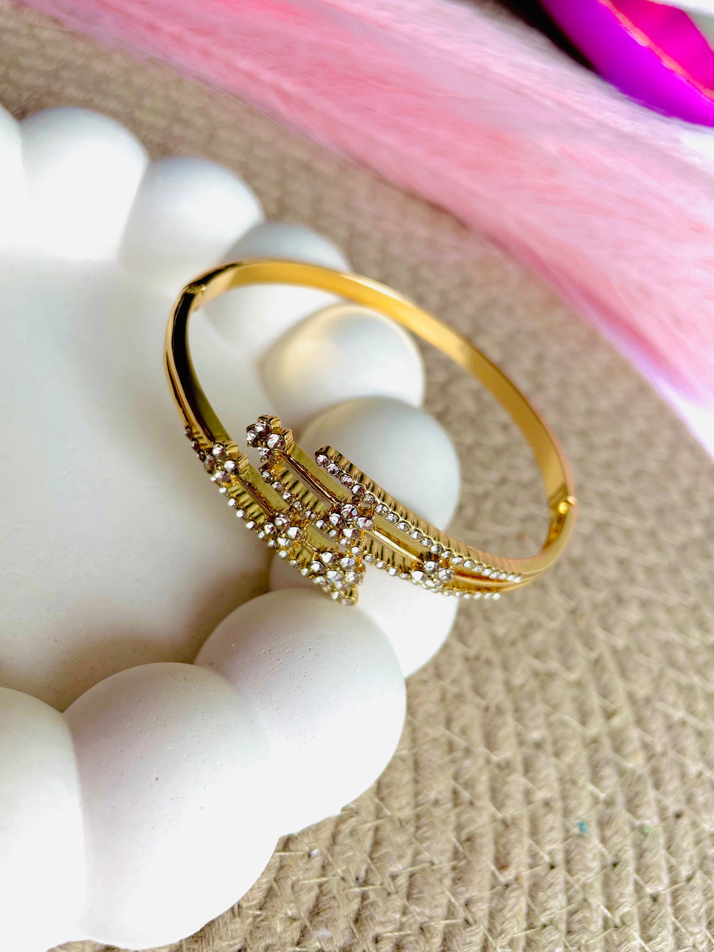 Mishkarah Crystal Leaf Bangle – Elegant Gold-Tone Bracelet with Leaf Motif & Diamond-Cut Detailing | Anti-Tarnish | Statement Jewellery for Women | Gift-Ready